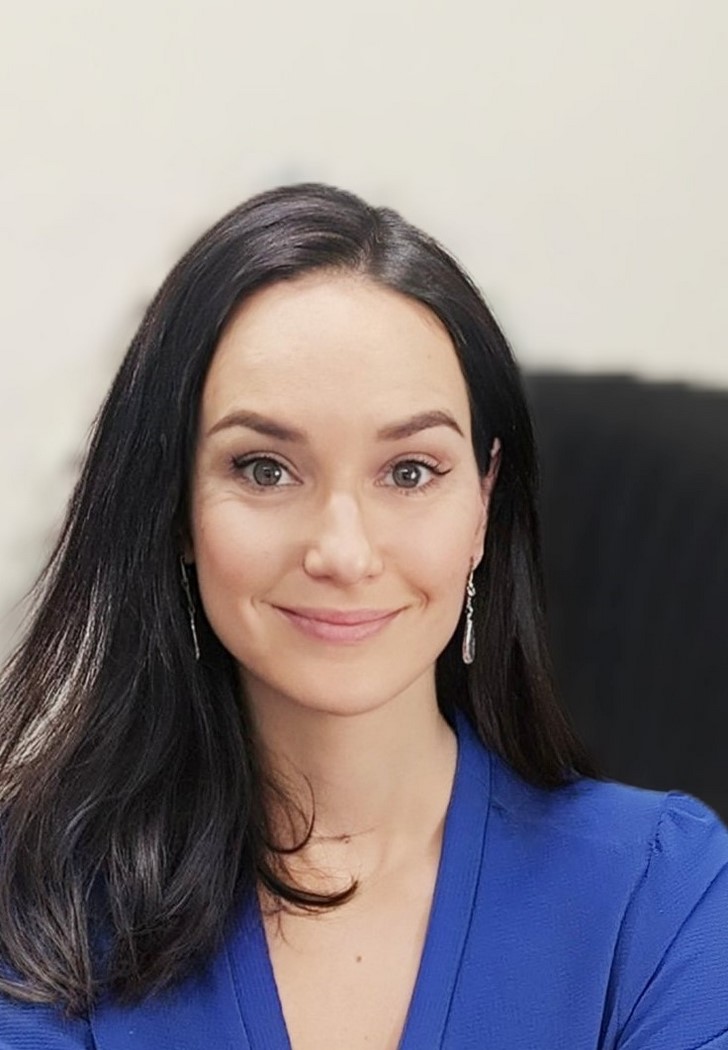 Marina Yulis, interpr&egrave;te fran&ccedil;ais-anglais senior et fondatrice de l'agence Marina Yulis Traduction Paris