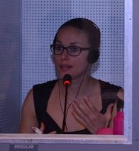 Charlotte Graff, interpr&egrave;te de conf&eacute;rence anglais-fran&ccedil;ais, membre de l&rsquo;AIIC et accr&eacute;dit&eacute;e aupr&egrave;s des institutions europ&eacute;ennes